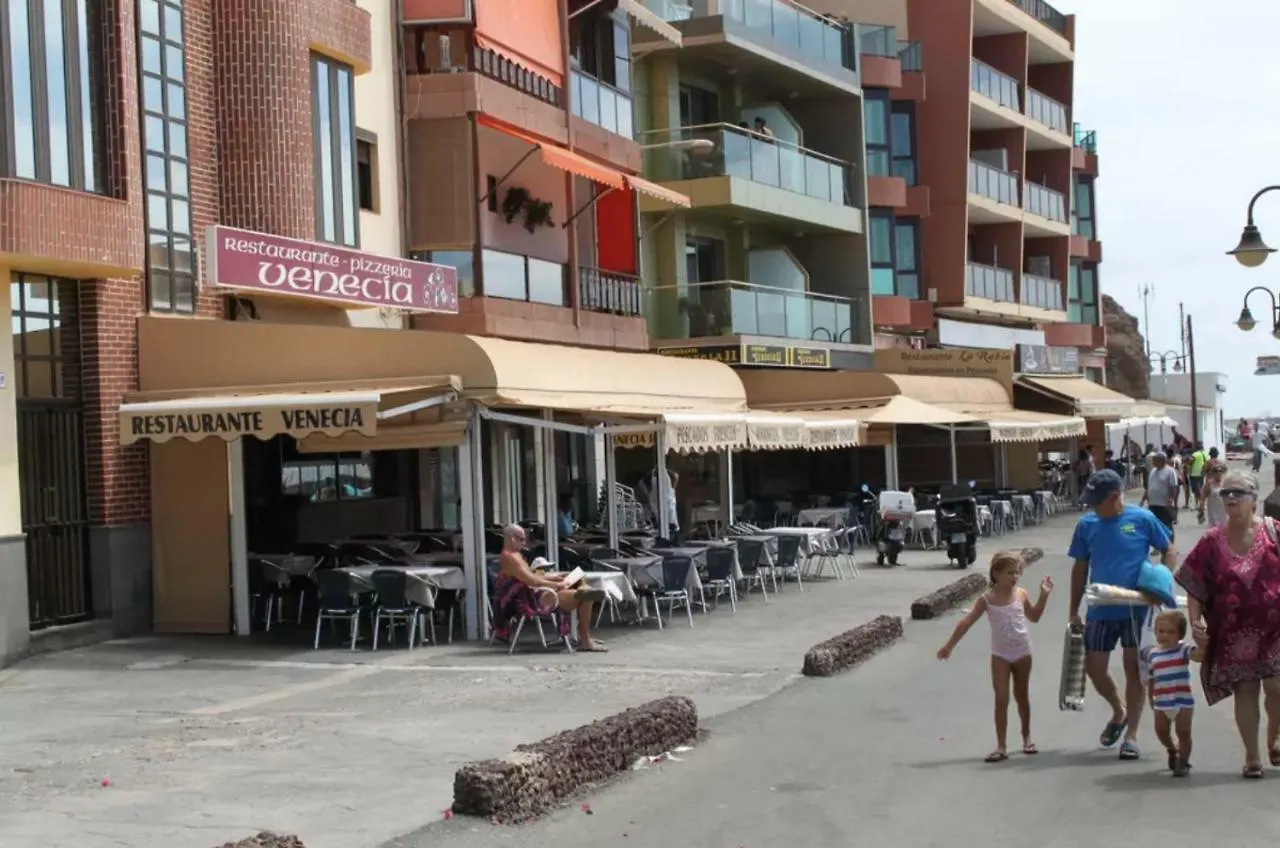 Canarifornia - Free Parking And Family Getaway Apartment Telde Spain